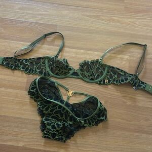 Savage X green 32A bralette and panties